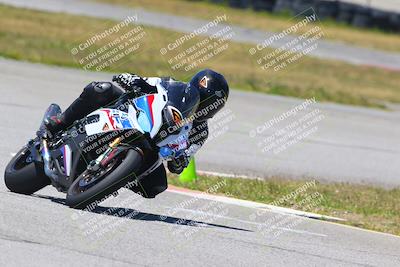 media/Apr-23-2022-Fastrack Riders (Sat) [[cb2d6ae73d]]/LEVEL 4/1PM TURN 6 OUTSIDE/